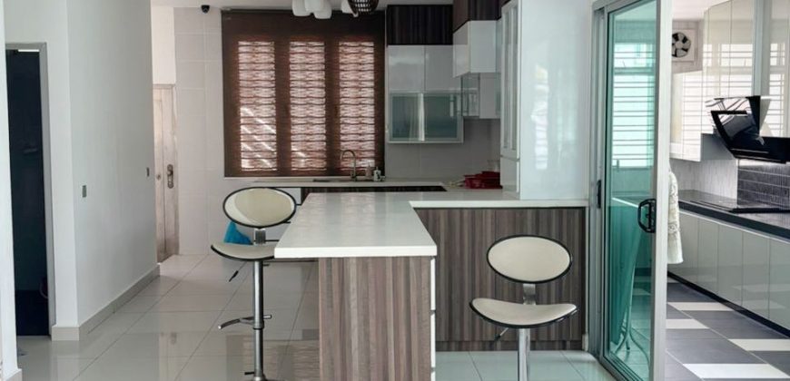 Taman Sutera Utama – 2.5 Storey End Lot Terrace House – FOR SALE