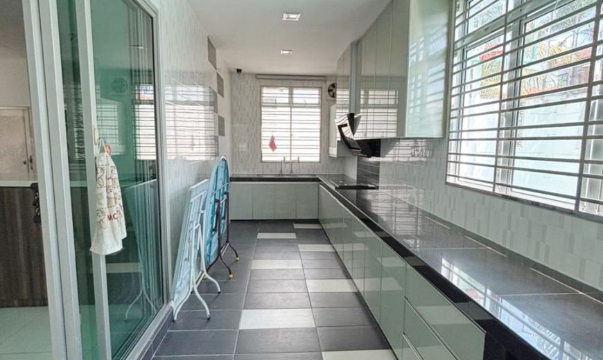 Taman Sutera Utama – 2.5 Storey End Lot Terrace House – FOR SALE