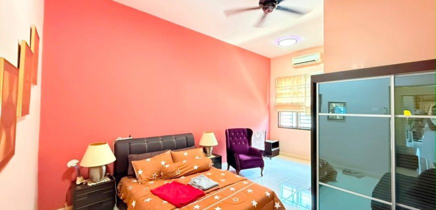 Taman Kempas Utama – 2 Storey End Lot Terrace House – FOR SALE