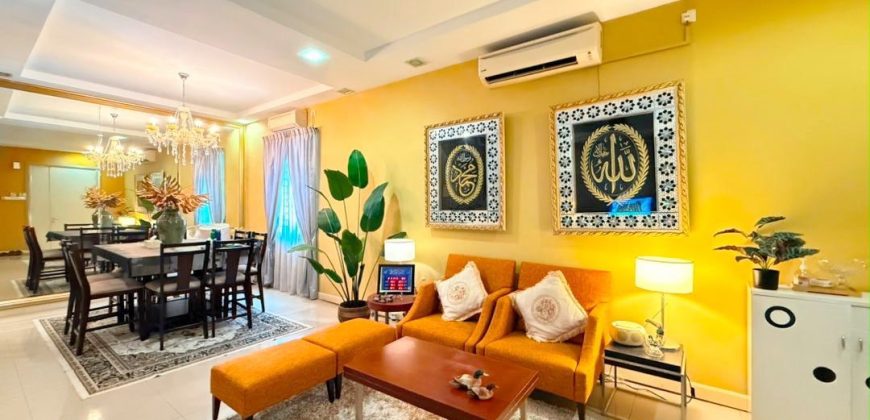 Taman Kempas Utama – 2 Storey End Lot Terrace House – FOR SALE