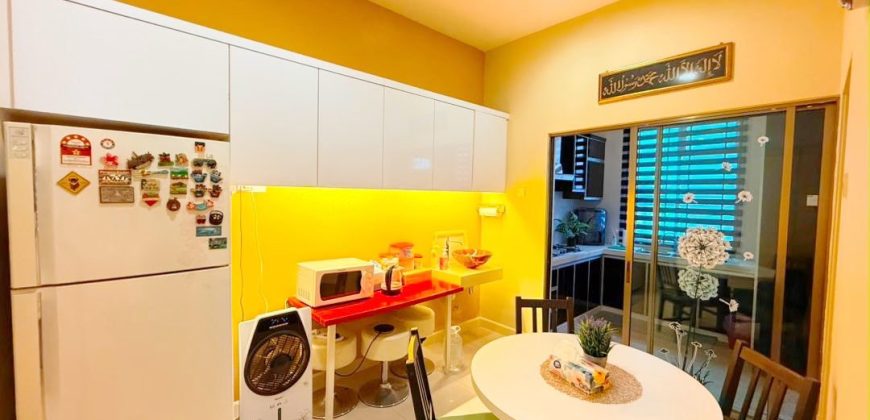 Taman Kempas Utama – 2 Storey End Lot Terrace House – FOR SALE
