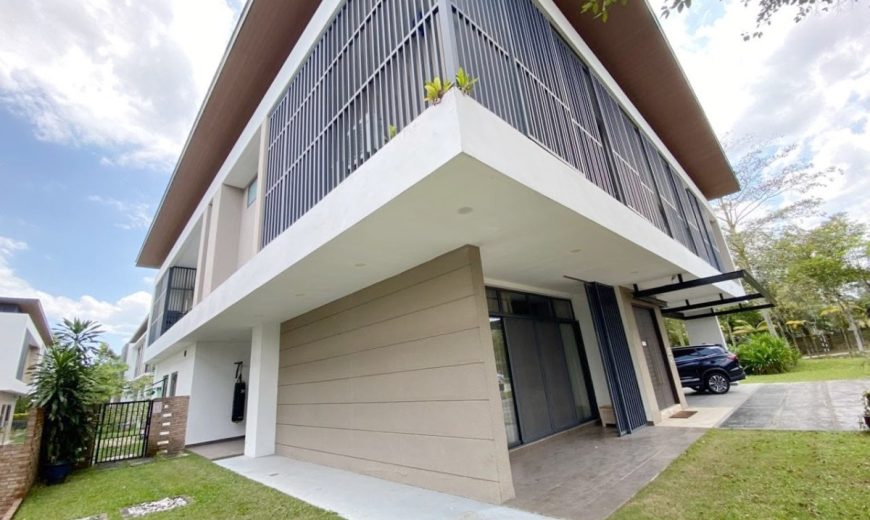 East Ledang – 2 Storey Corner Bungalow House – FOR SALE