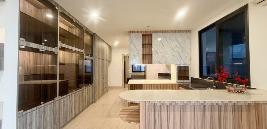 Horizon Hills – 2 Storey Bungalow House – FOR SALE