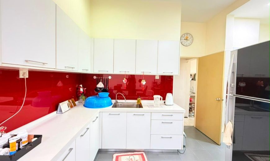 Taman Laguna – 2 Storey Superlink House – FOR SALE