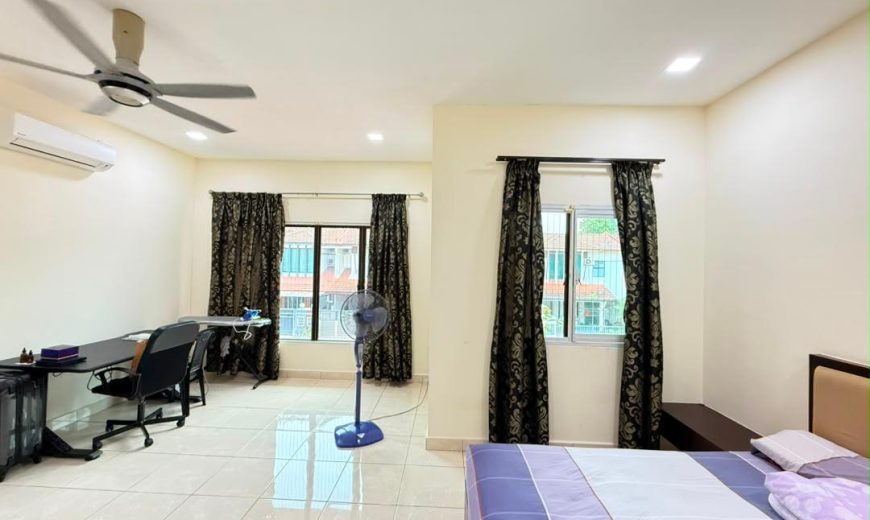 Taman Laguna – 2 Storey Superlink House – FOR SALE