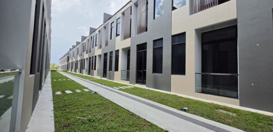Aurora Resort Villas @ Iskandar Puteri – 2 Storey Superlink House – FOR SALE