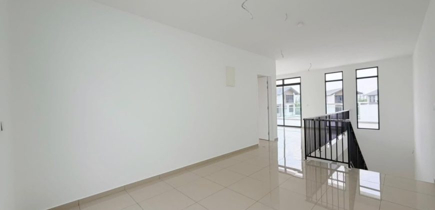Horizon Hills – 3 Storey Corner Cluster House – FOR SALE