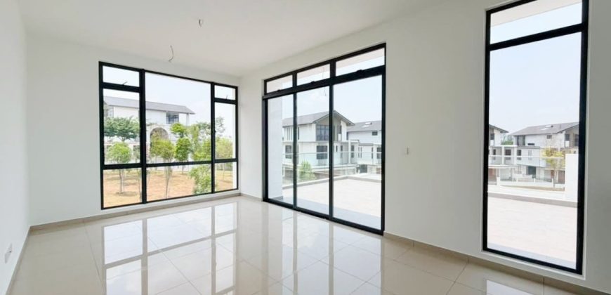 Horizon Hills – 3 Storey Corner Cluster House – FOR SALE