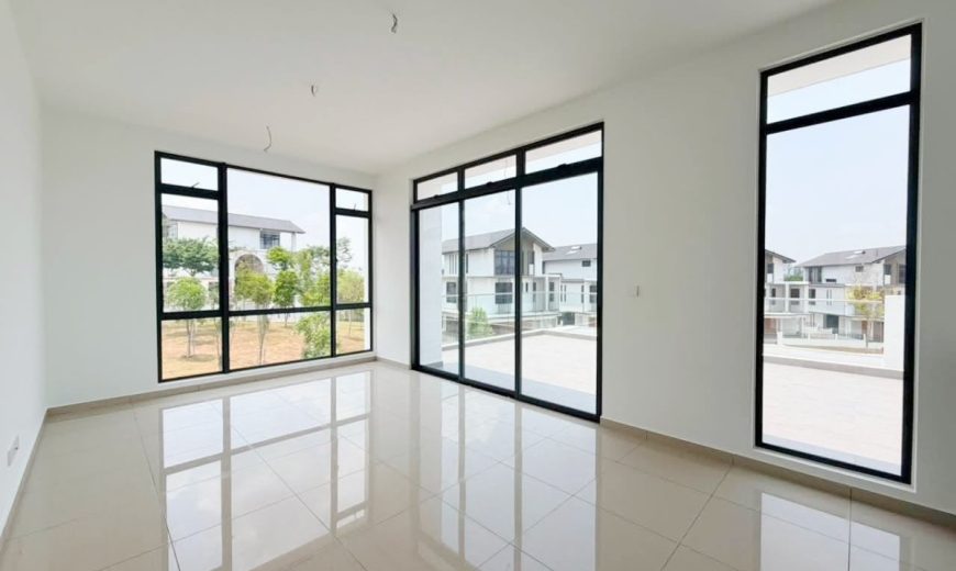 Horizon Hills – 3 Storey Corner Cluster House – FOR SALE