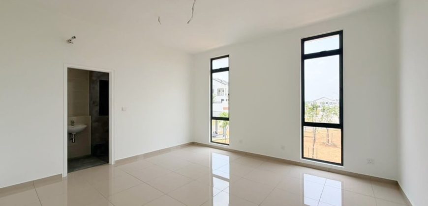 Horizon Hills – 3 Storey Corner Cluster House – FOR SALE