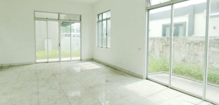 Taman Nusa Duta – 2 Storey Semi Detached House – FOR SALE