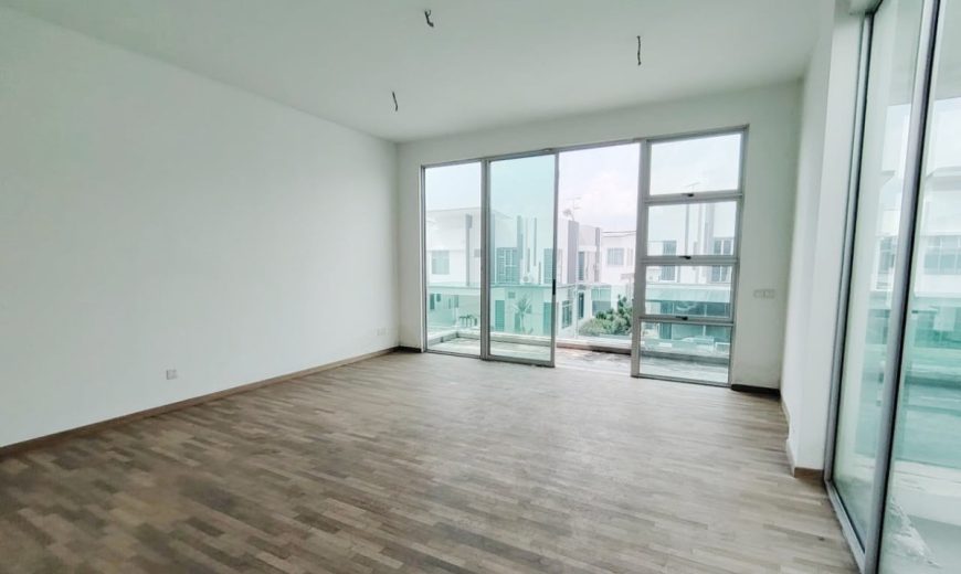 Taman Nusa Duta – 2 Storey Semi Detached House – FOR SALE