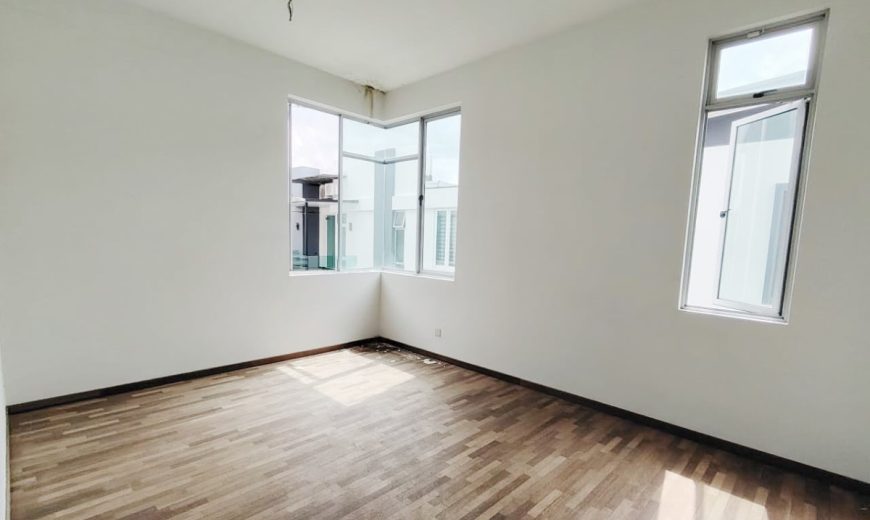 Taman Nusa Duta – 2 Storey Semi Detached House – FOR SALE