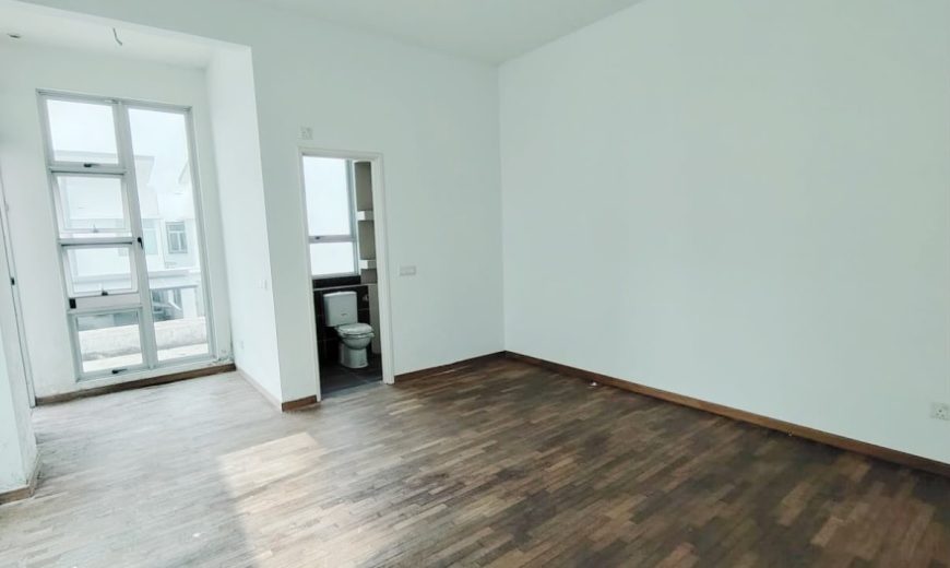Taman Nusa Duta – 2 Storey Semi Detached House – FOR SALE