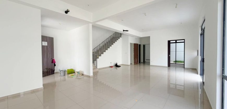 Horizon Hills – 3 Storey Cluster House – FOR SALE
