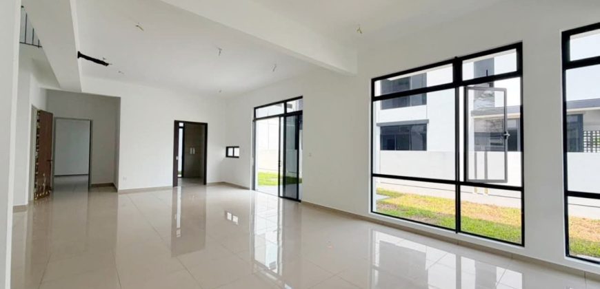 Horizon Hills – 3 Storey Cluster House – FOR SALE