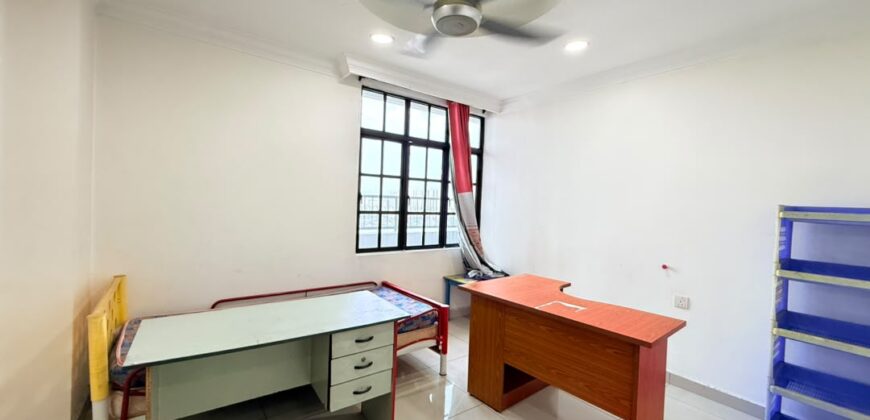 Datin Halimah @ Larkin – Condominium – FOR SALE