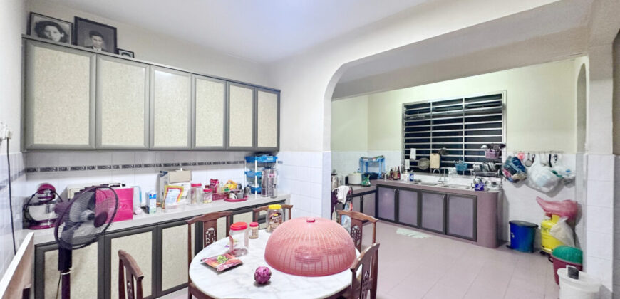 Taman Megah Ria – 1.5 Storey Semi Detached House – FOR SALE