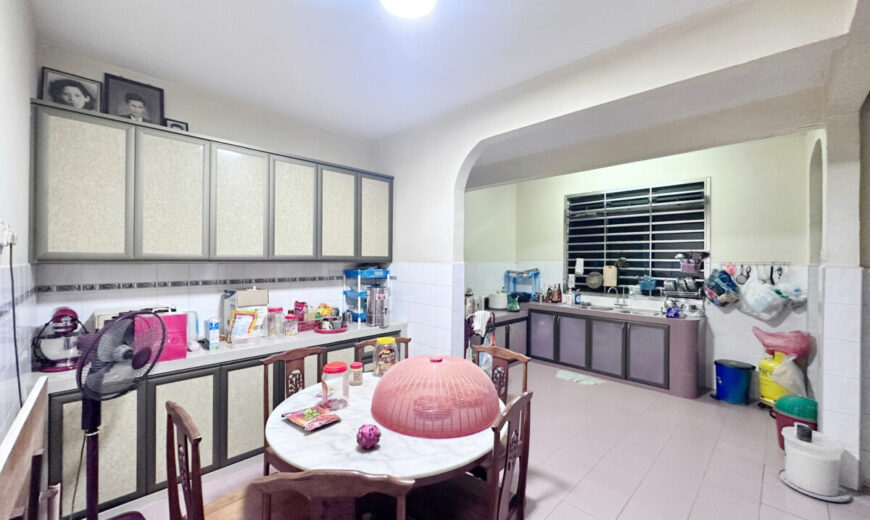Taman Megah Ria – 1.5 Storey Semi Detached House – FOR SALE