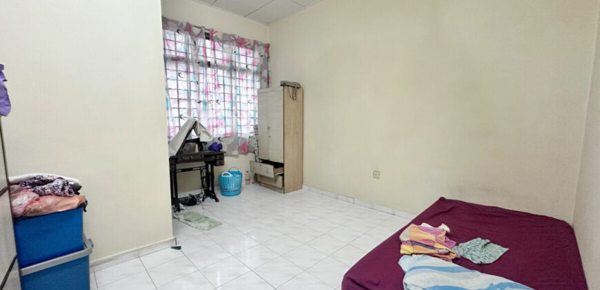 Taman Megah Ria – 1.5 Storey Semi Detached House – FOR SALE