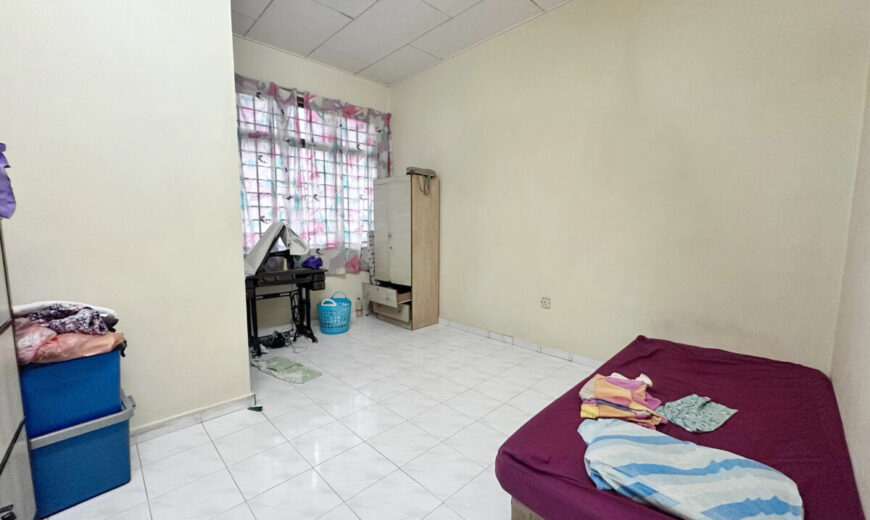 Taman Megah Ria – 1.5 Storey Semi Detached House – FOR SALE