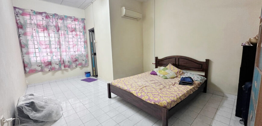 Taman Megah Ria – 1.5 Storey Semi Detached House – FOR SALE