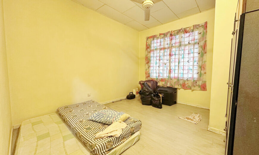 Taman Megah Ria – 1.5 Storey Semi Detached House – FOR SALE