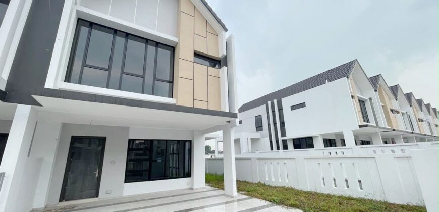 Taman Desa Tebrau – 2 Storey End Lot Terrace House – FOR SALE