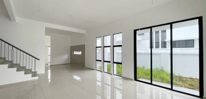 Taman Desa Tebrau – 2 Storey End Lot Terrace House – FOR SALE