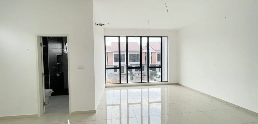 Taman Desa Tebrau – 2 Storey End Lot Terrace House – FOR SALE