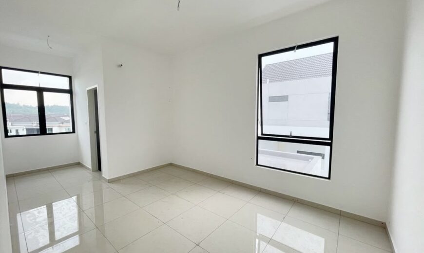 Taman Desa Tebrau – 2 Storey End Lot Terrace House – FOR SALE